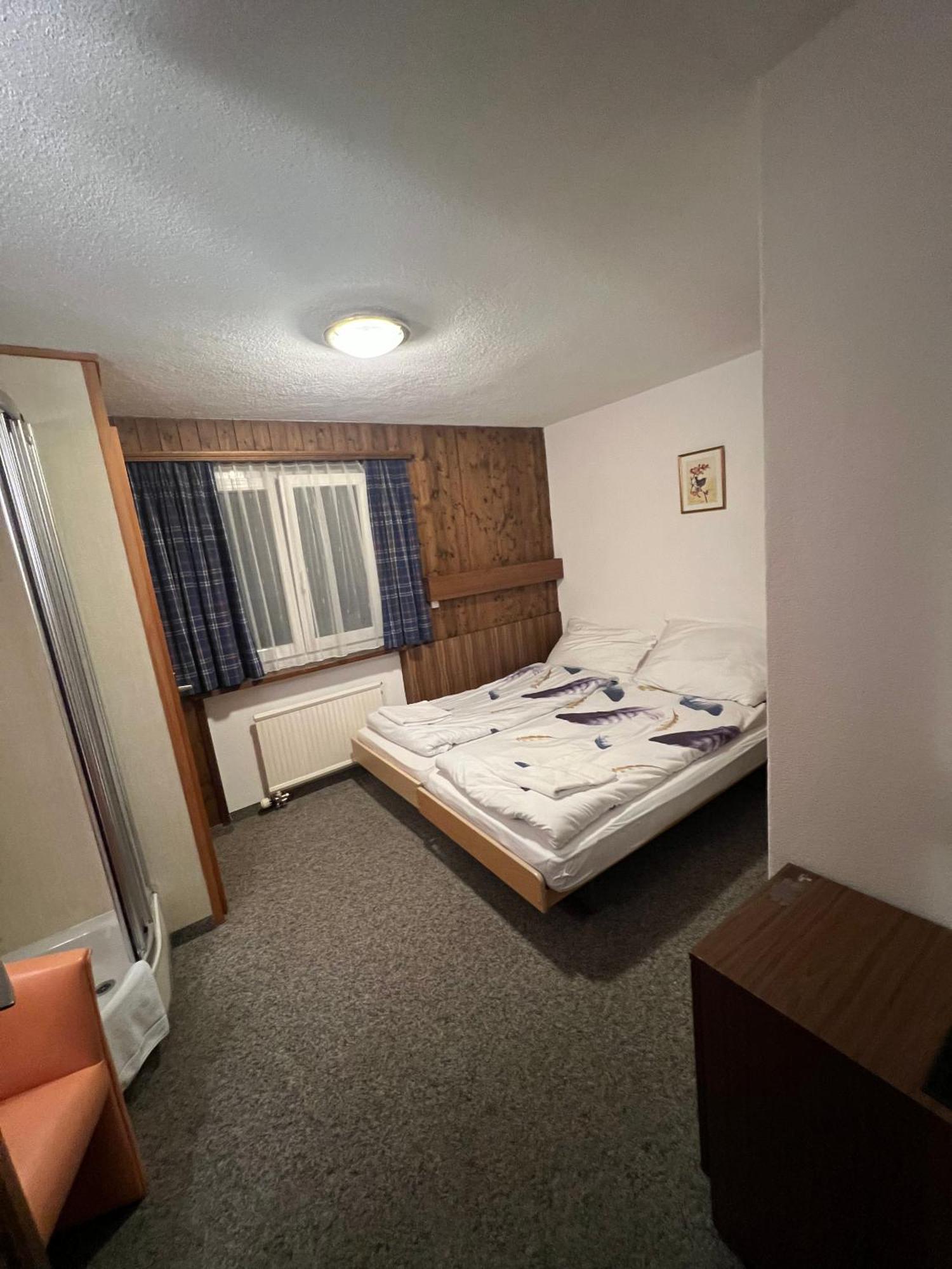 Romantic Room With Private Bathroom Saas im Prattigau Exterior photo